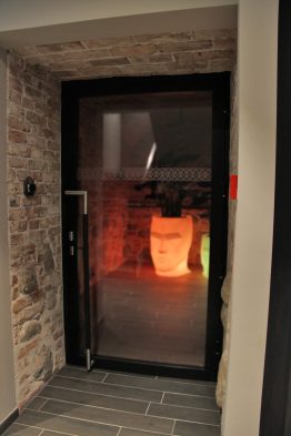 ovet dörrar terasuks tulekindeluks